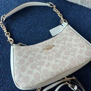 Coach fashion Women's Bag Fashionable Cream Handbag size 26*13